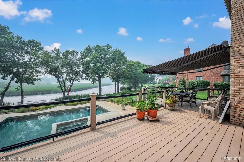 718 Shrewsbury Drive Orion Charter Township MI 48348