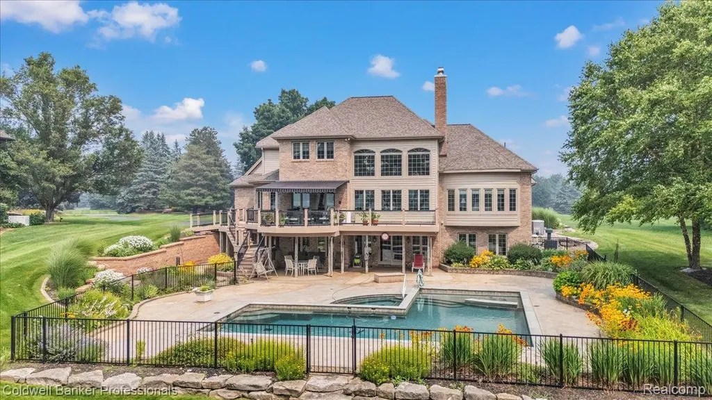 718 Shrewsbury Drive Orion Charter Township MI 48348
