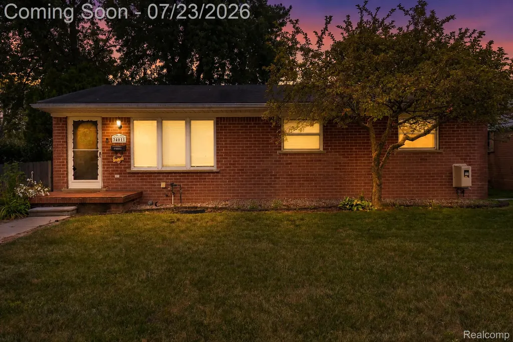 34011 Majestic Street Westland City MI 48185