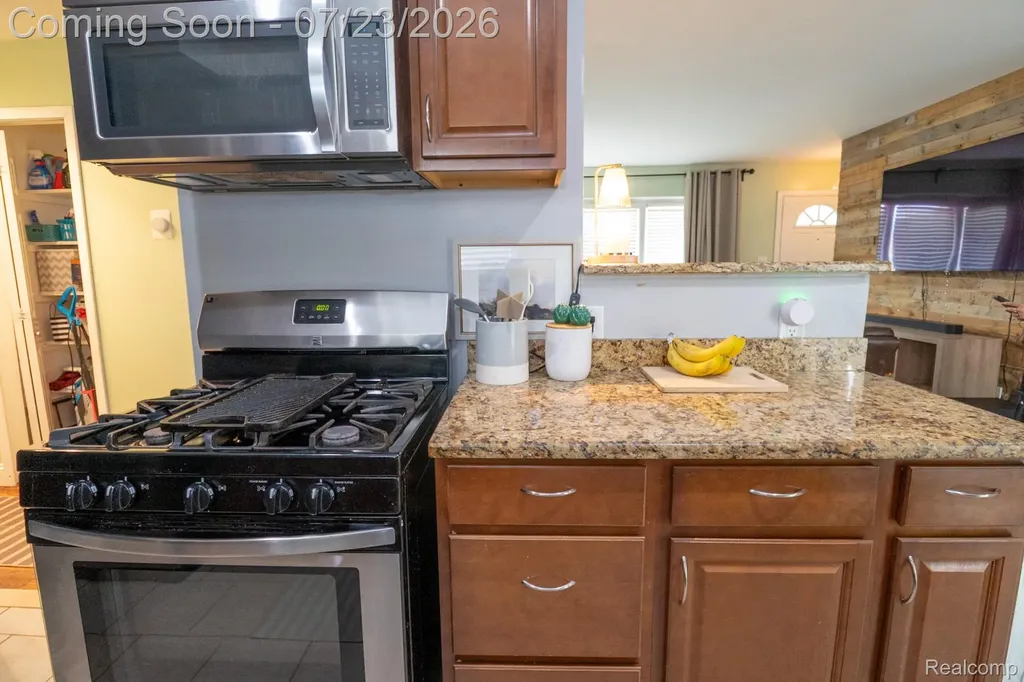 34011 Majestic Street Westland City MI 48185