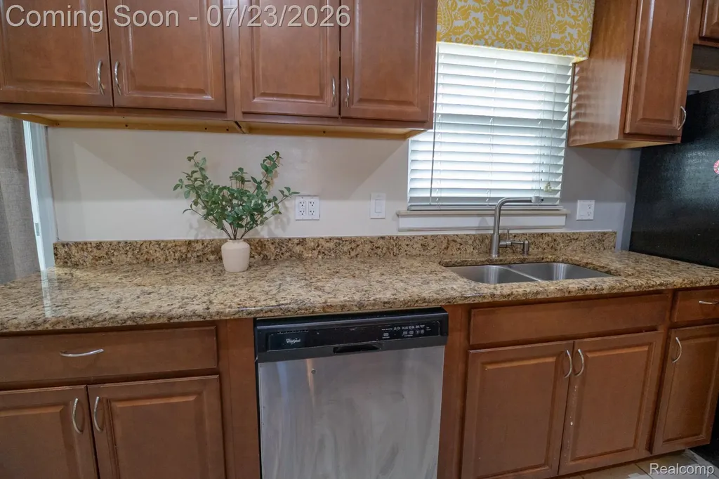 34011 Majestic Street Westland City MI 48185