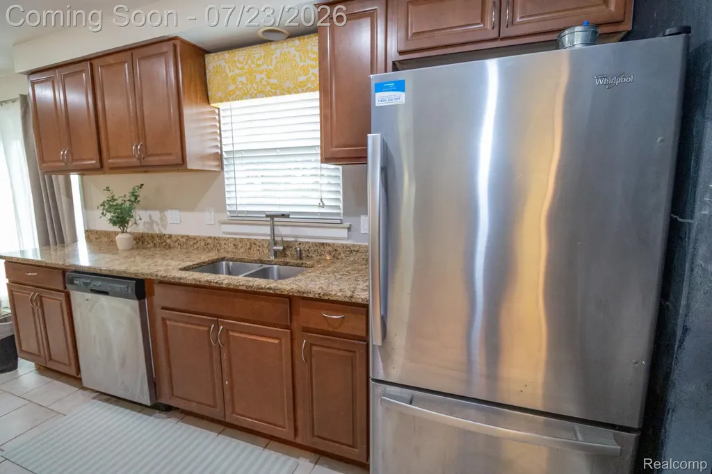 34011 Majestic Street Westland City MI 48185
