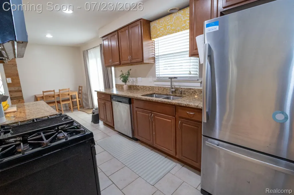 34011 Majestic Street Westland City MI 48185