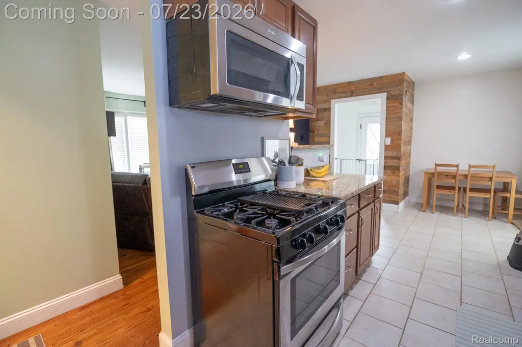 34011 Majestic Street Westland City MI 48185