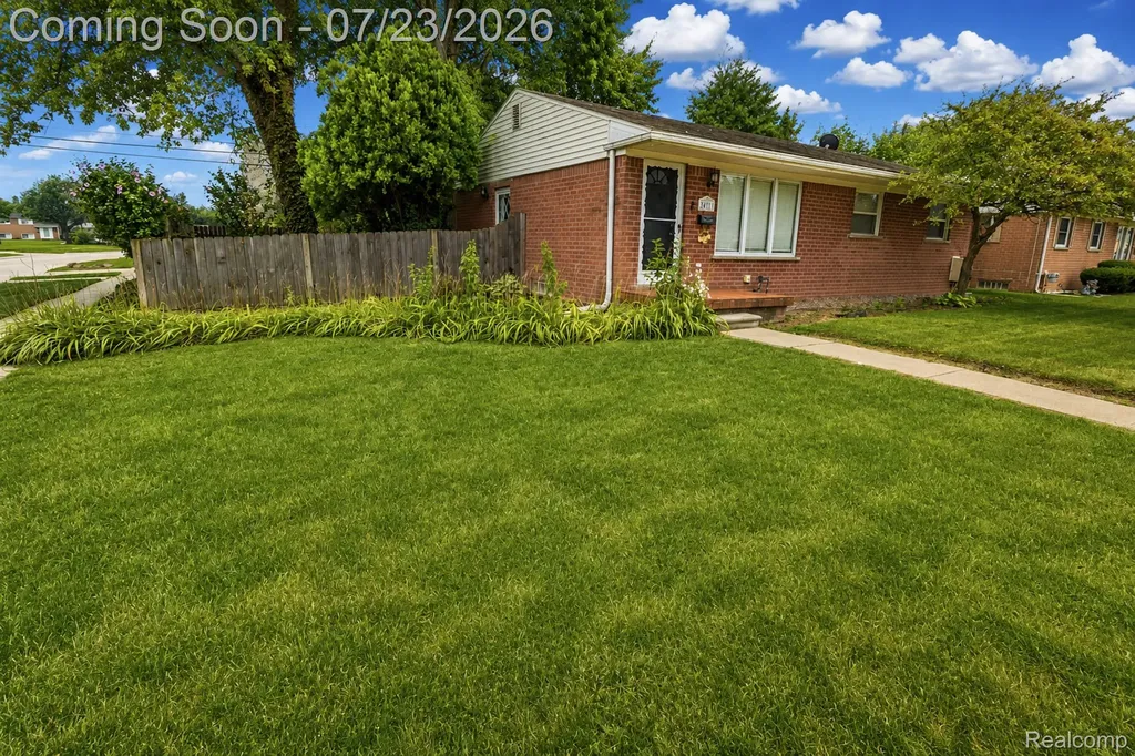 34011 Majestic Street Westland City MI 48185