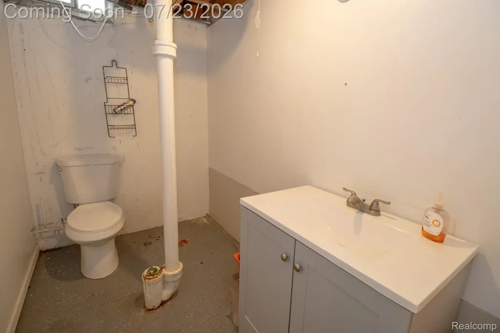 34011 Majestic Street Westland City MI 48185