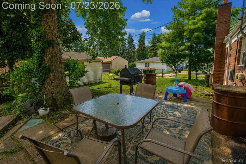 34011 Majestic Street Westland City MI 48185