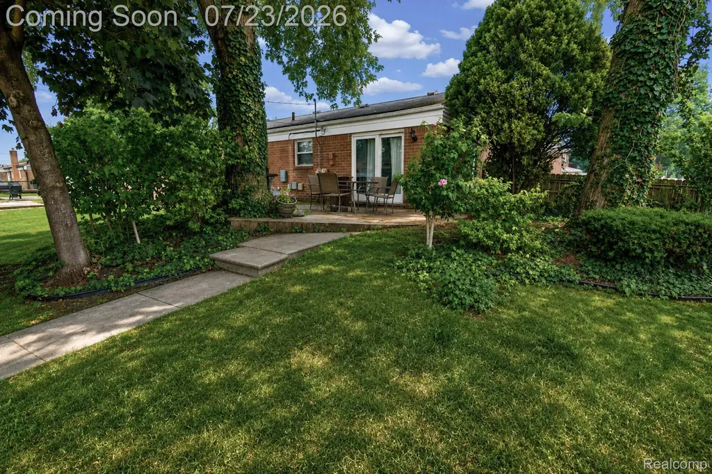 34011 Majestic Street Westland City MI 48185