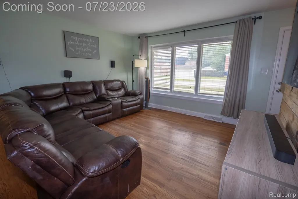 34011 Majestic Street Westland City MI 48185