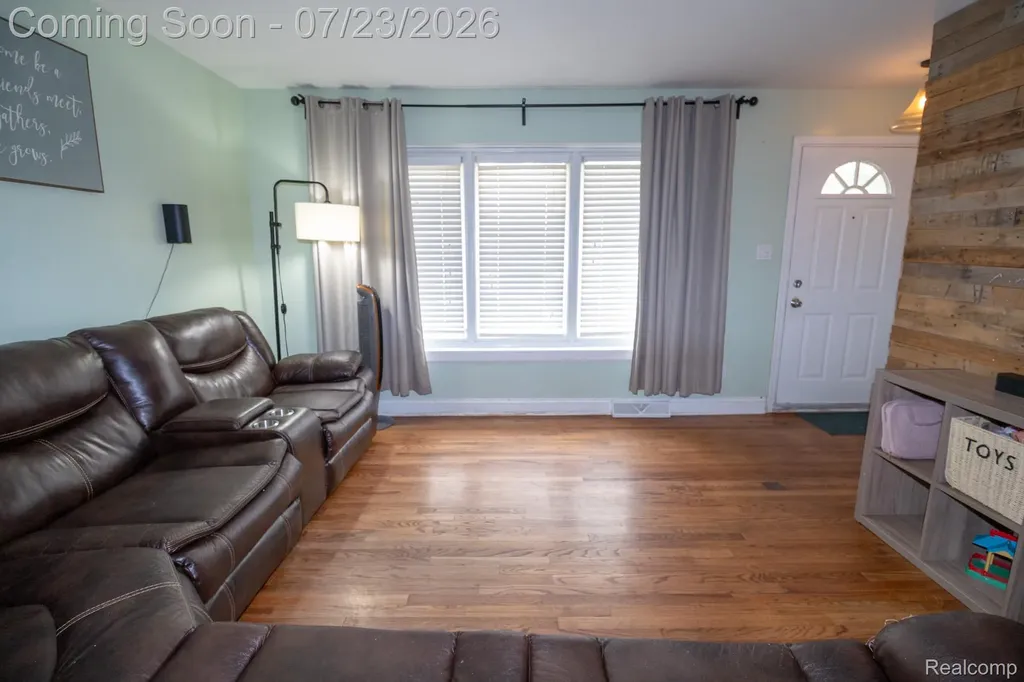 34011 Majestic Street Westland City MI 48185