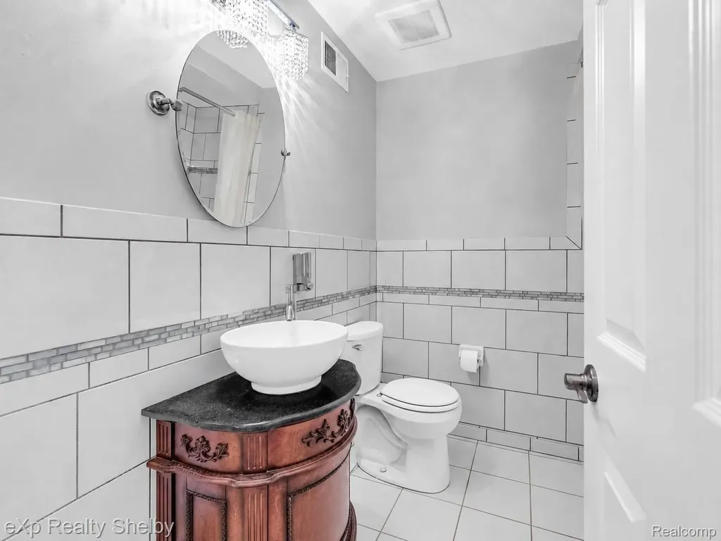 29417 Park Place Drive Warren City MI 48093