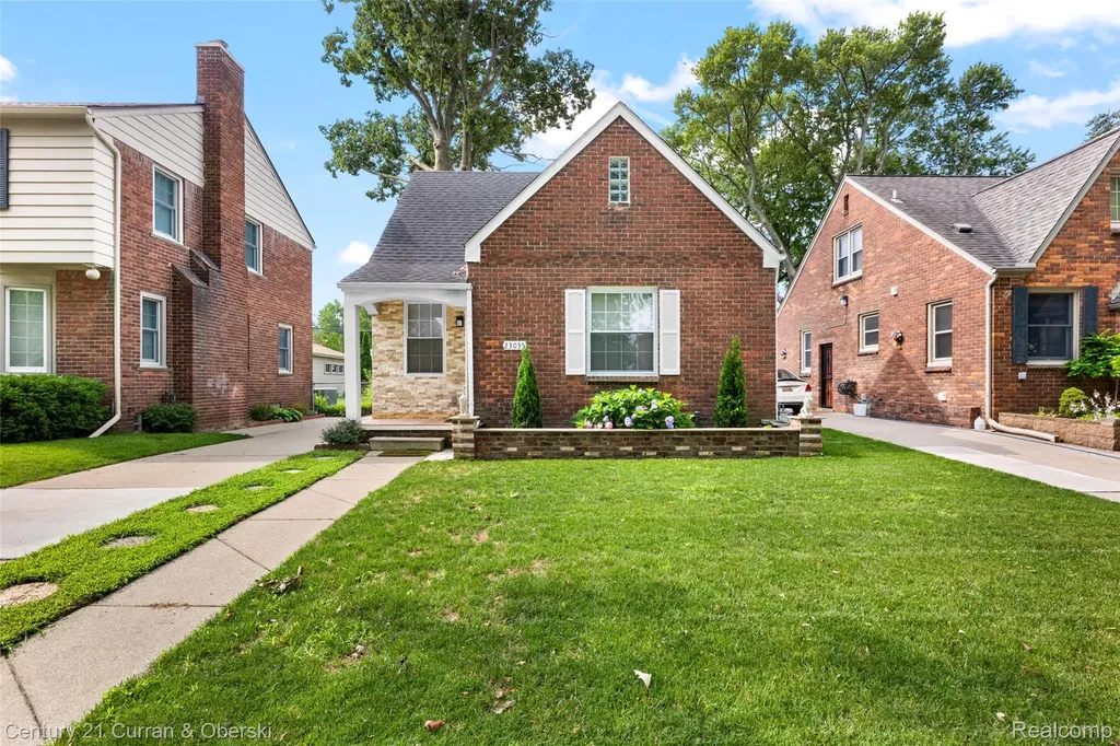 23035 Marlboro Street Dearborn City MI 48128