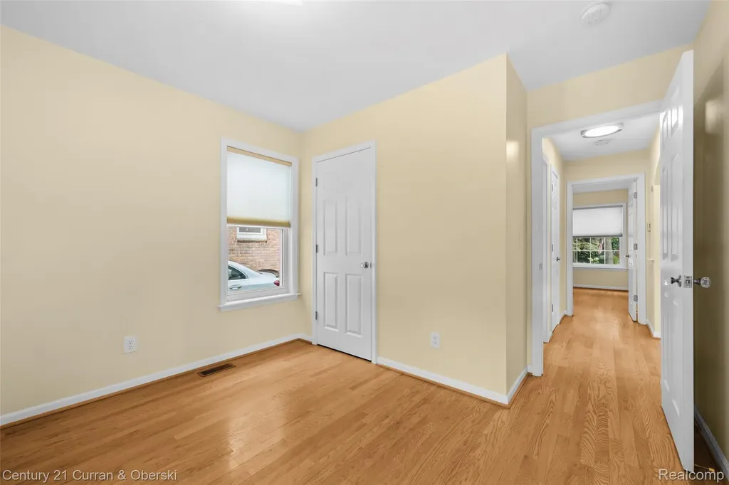 23035 Marlboro Street Dearborn City MI 48128
