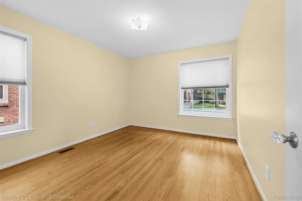 23035 Marlboro Street Dearborn City MI 48128
