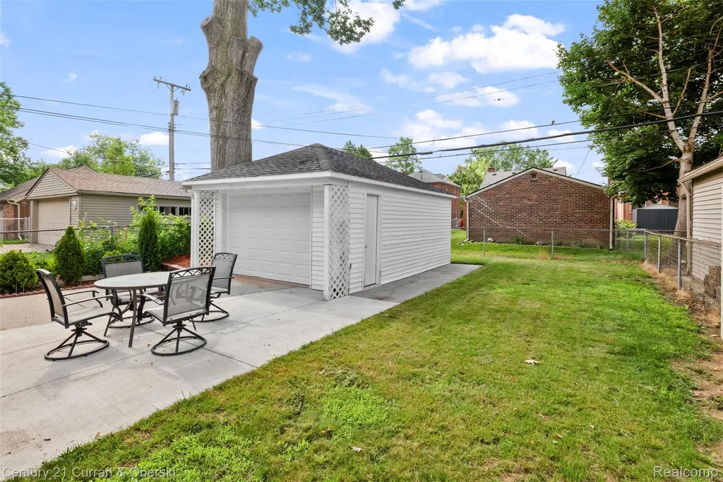 23035 Marlboro Street Dearborn City MI 48128