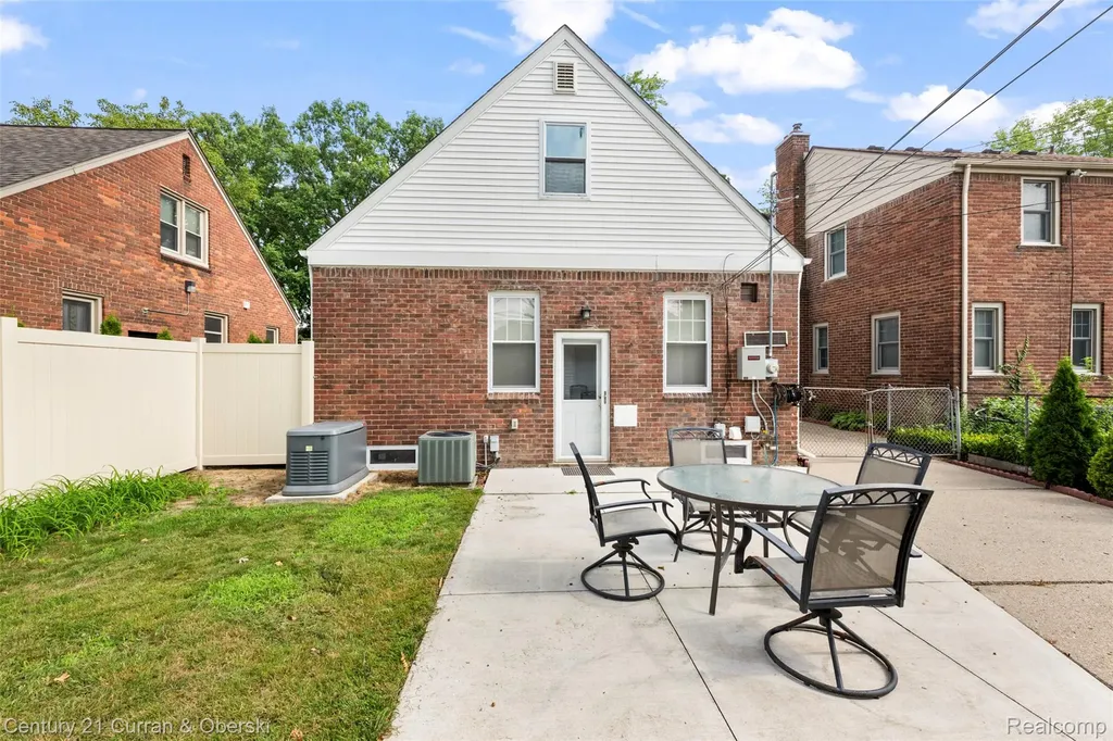 23035 Marlboro Street Dearborn City MI 48128