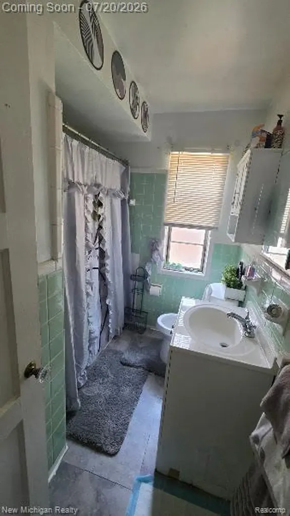 16237 Edmore Drive Detroit City MI 48205