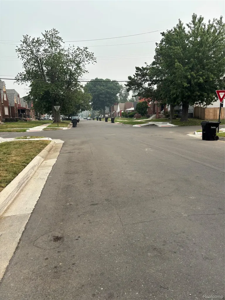 14971 Hartwell Street Detroit City MI 48227