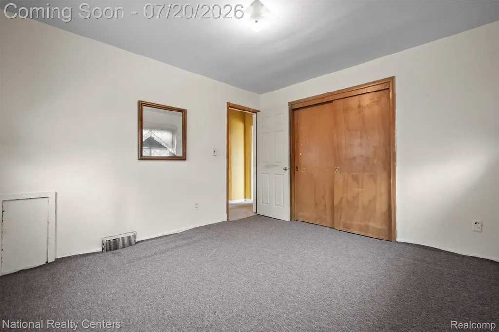 19801 Alger Street St. Clair Shores City MI 48080
