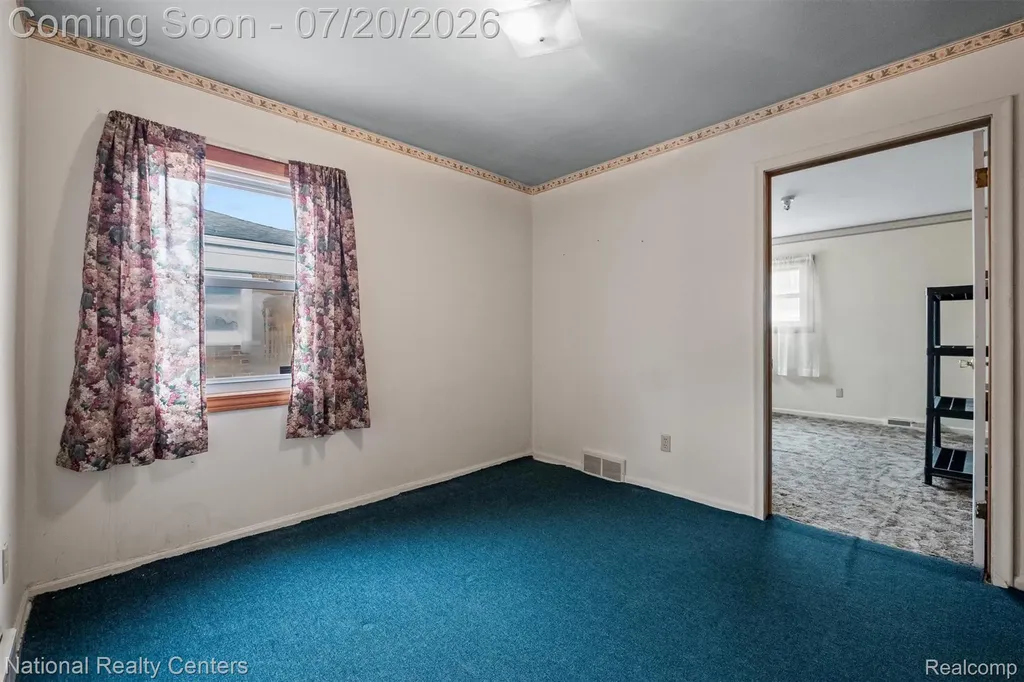 19801 Alger Street St. Clair Shores City MI 48080