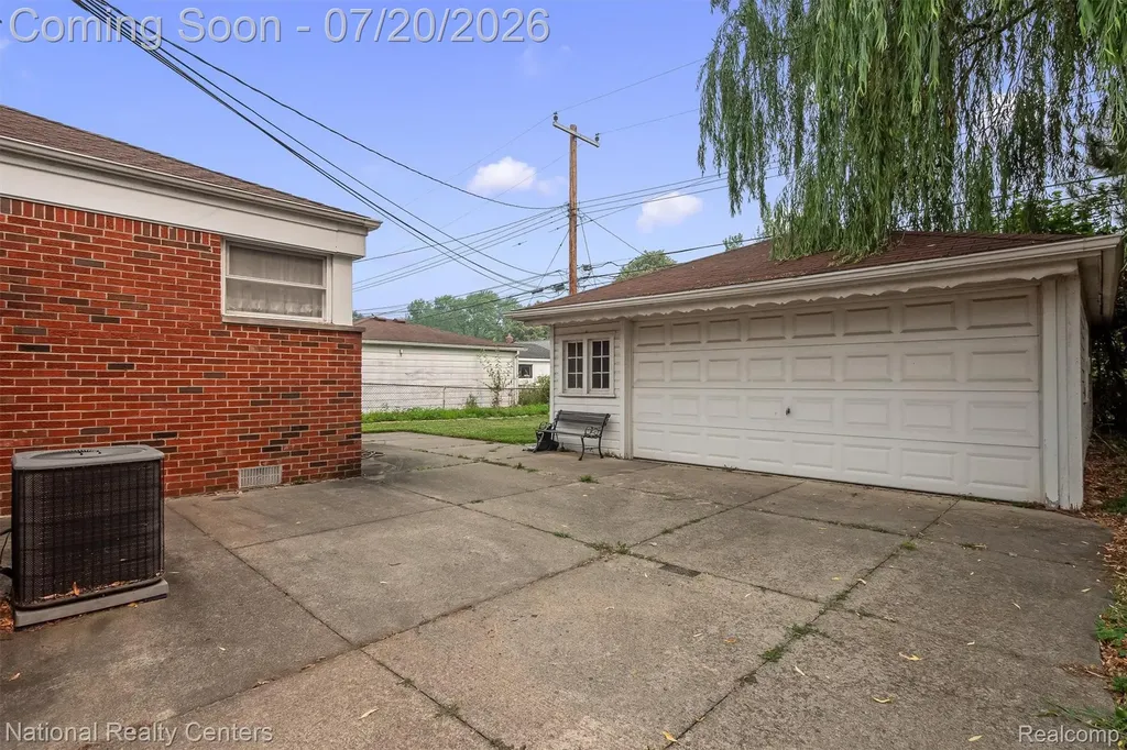19801 Alger Street St. Clair Shores City MI 48080