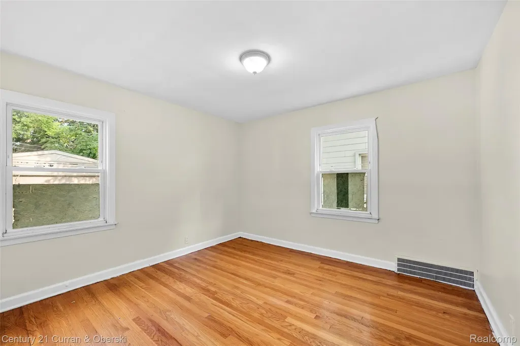 7910 Orchard Avenue Dearborn City MI 48126