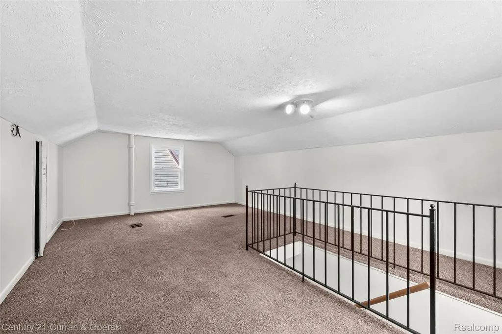 7910 Orchard Avenue Dearborn City MI 48126