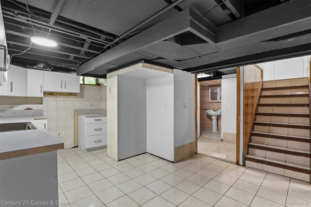 7910 Orchard Avenue Dearborn City MI 48126