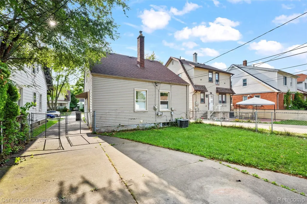 7910 Orchard Avenue Dearborn City MI 48126