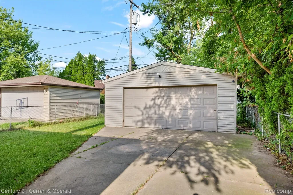 7910 Orchard Avenue Dearborn City MI 48126