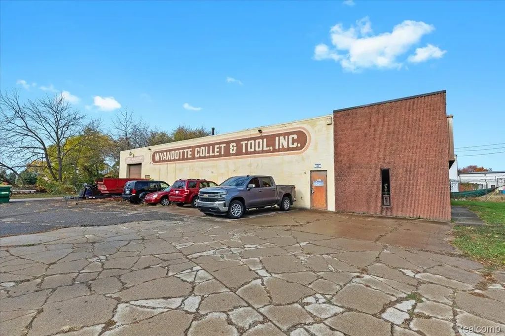 4070 5th Street Wyandotte City MI 48192