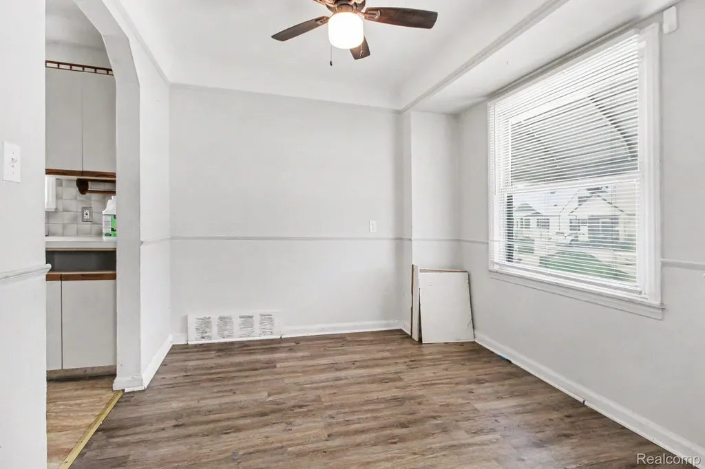 1548 Cleveland Avenue Lincoln Park City MI 48146