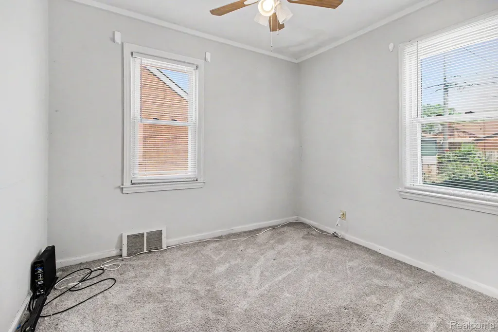 1548 Cleveland Avenue Lincoln Park City MI 48146