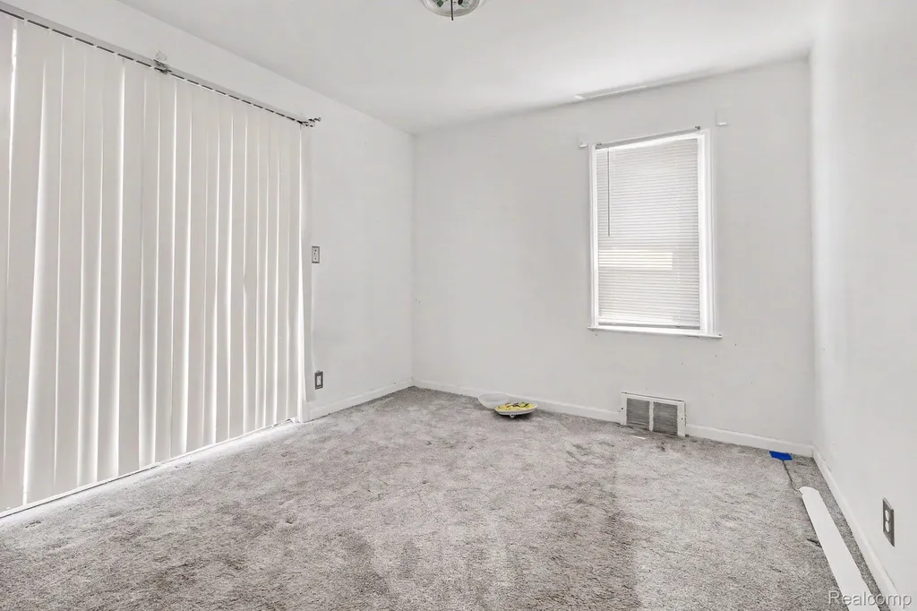 1548 Cleveland Avenue Lincoln Park City MI 48146