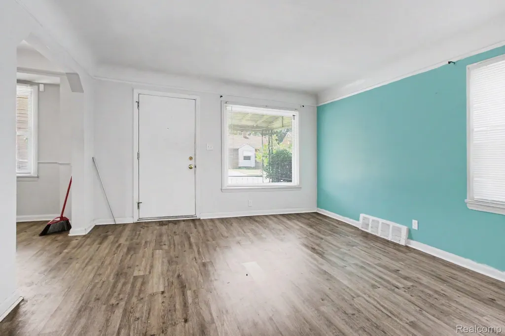 1548 Cleveland Avenue Lincoln Park City MI 48146