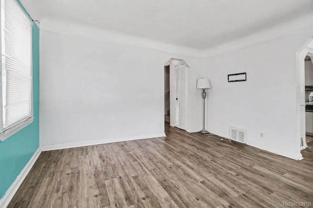 1548 Cleveland Avenue Lincoln Park City MI 48146