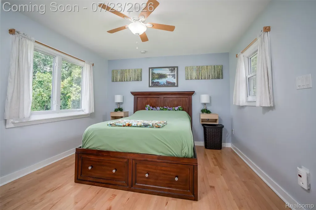 829 Francis Street Rochester Hills City MI 48307