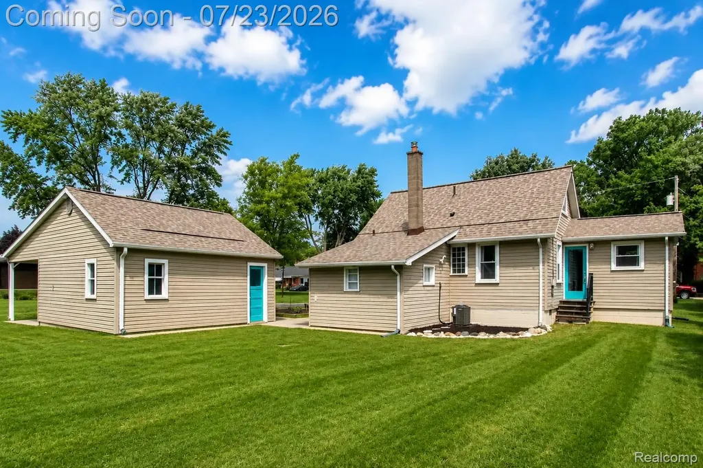 829 Francis Street Rochester Hills City MI 48307