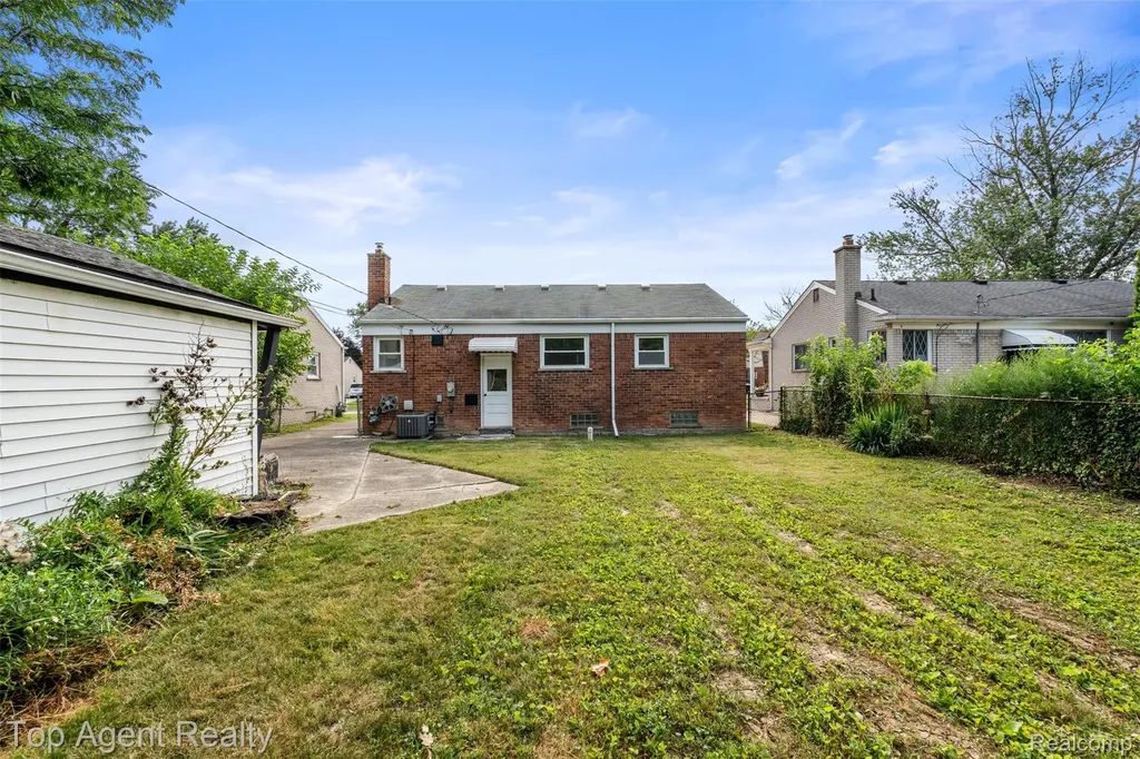 15110 Drake Street Southgate City MI 48195