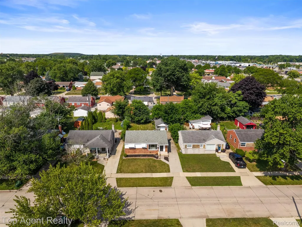 15110 Drake Street Southgate City MI 48195