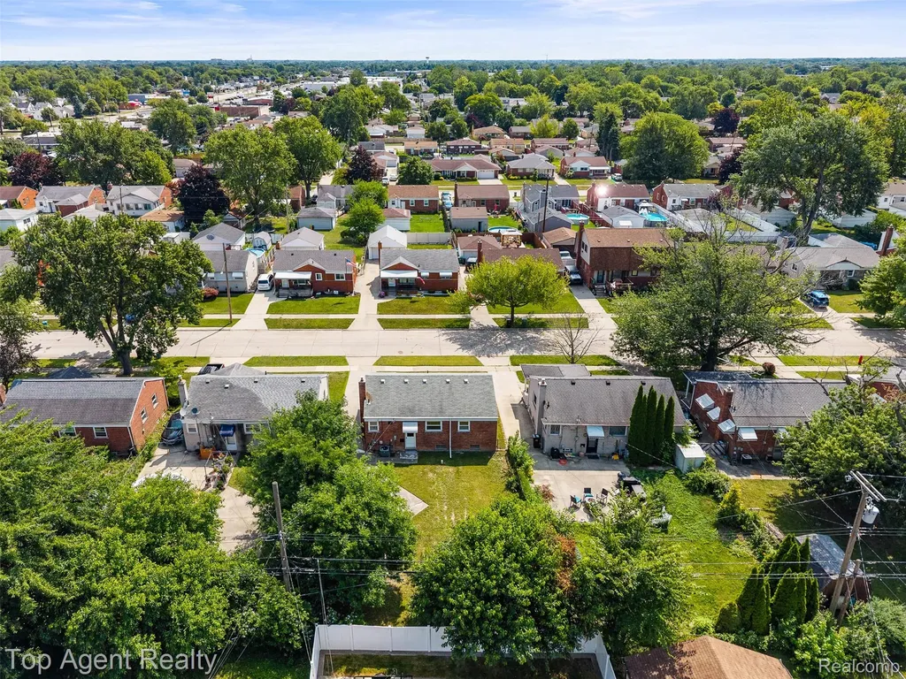 15110 Drake Street Southgate City MI 48195