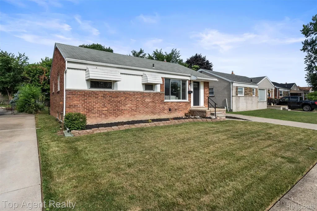 15110 Drake Street Southgate City MI 48195