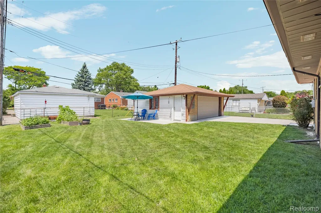 14123 Foch Street Livonia City MI 48154
