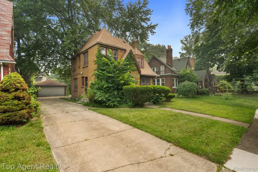 18642 Lancashire Street Detroit City MI 48223