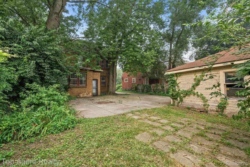 18642 Lancashire Street Detroit City MI 48223