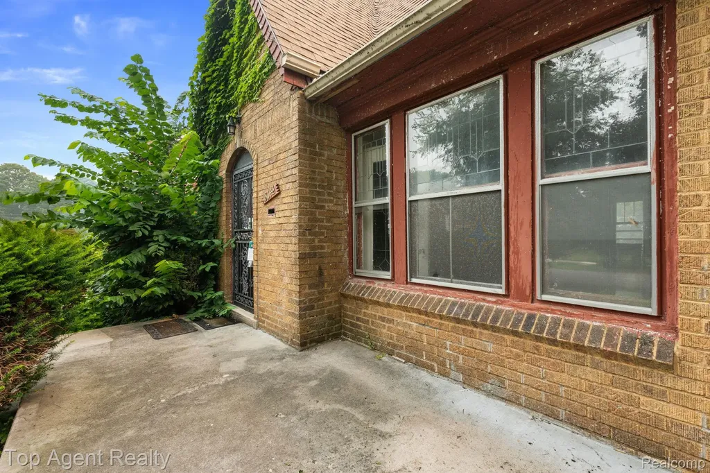 18642 Lancashire Street Detroit City MI 48223