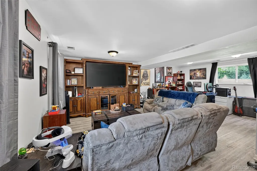 4290 Sulgrave Drive Flint Charter Township MI 48473