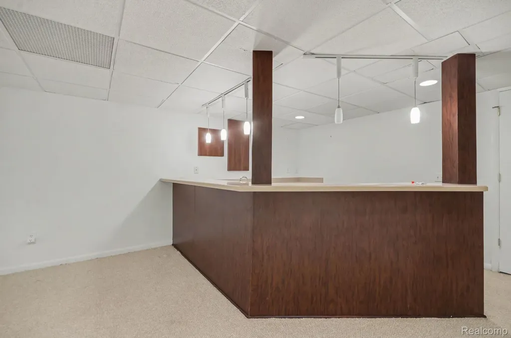 6329 Mission Drive West Bloomfield Charter Township MI 48324