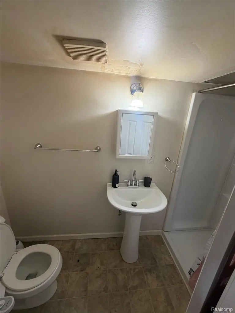 37540 Rosebush Street Sterling Heights City MI 48310