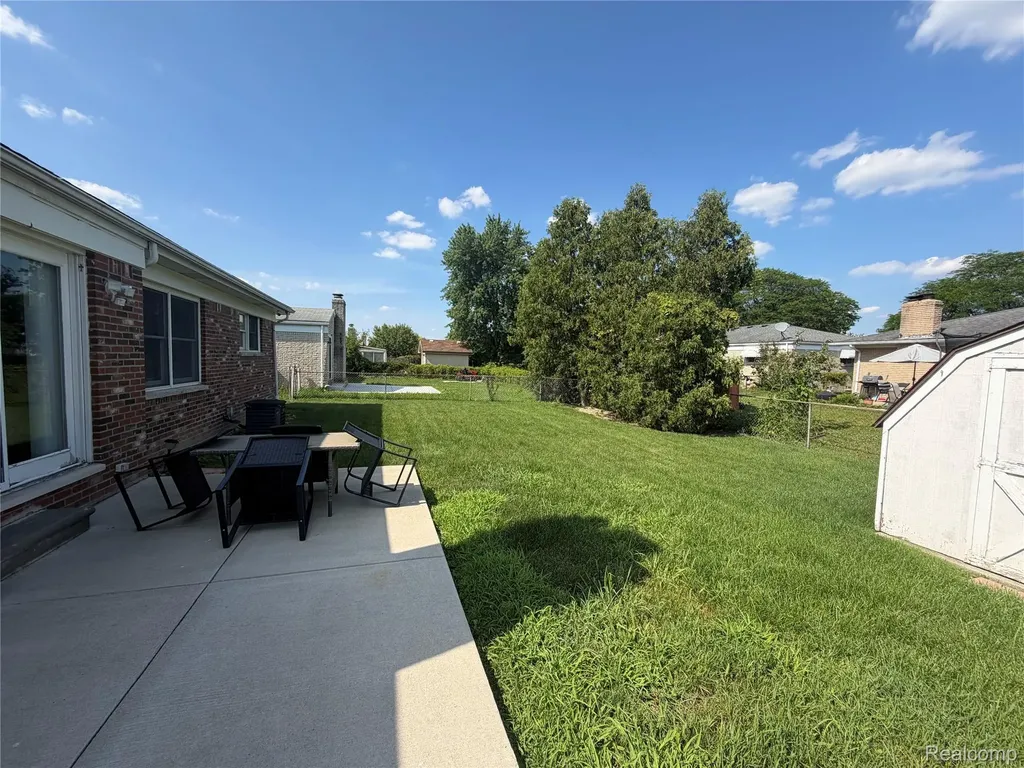 37540 Rosebush Street Sterling Heights City MI 48310